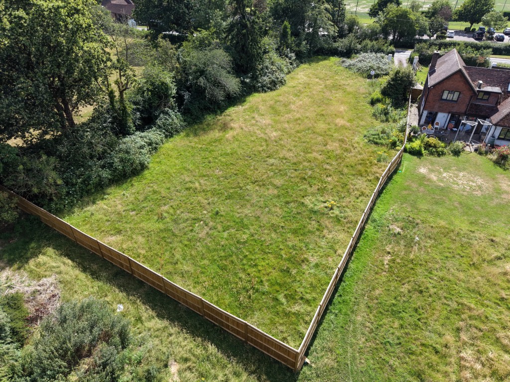 Lot: 53 - BUILDING PLOT WITH PLANNING FOR FOUR DWELLINGS - Hollytree plot from drone 2